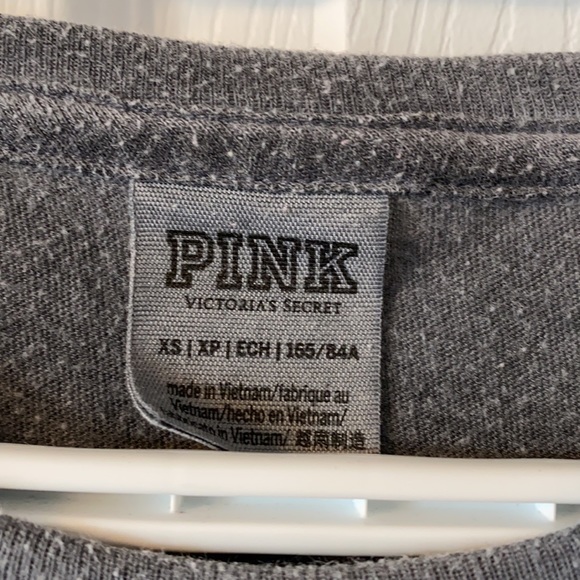 PINK Victoria’s Secret shirt size xs fits up to M - Picture 2 of 2